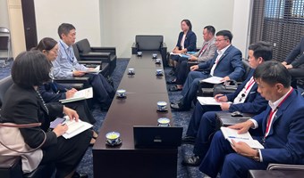 Đoàn công tác Trung tâm Hành động bom mìn quốc gia Việt Nam (VNMAC) làm việc với đại diện Bộ Ngoại giao Nhật Bản