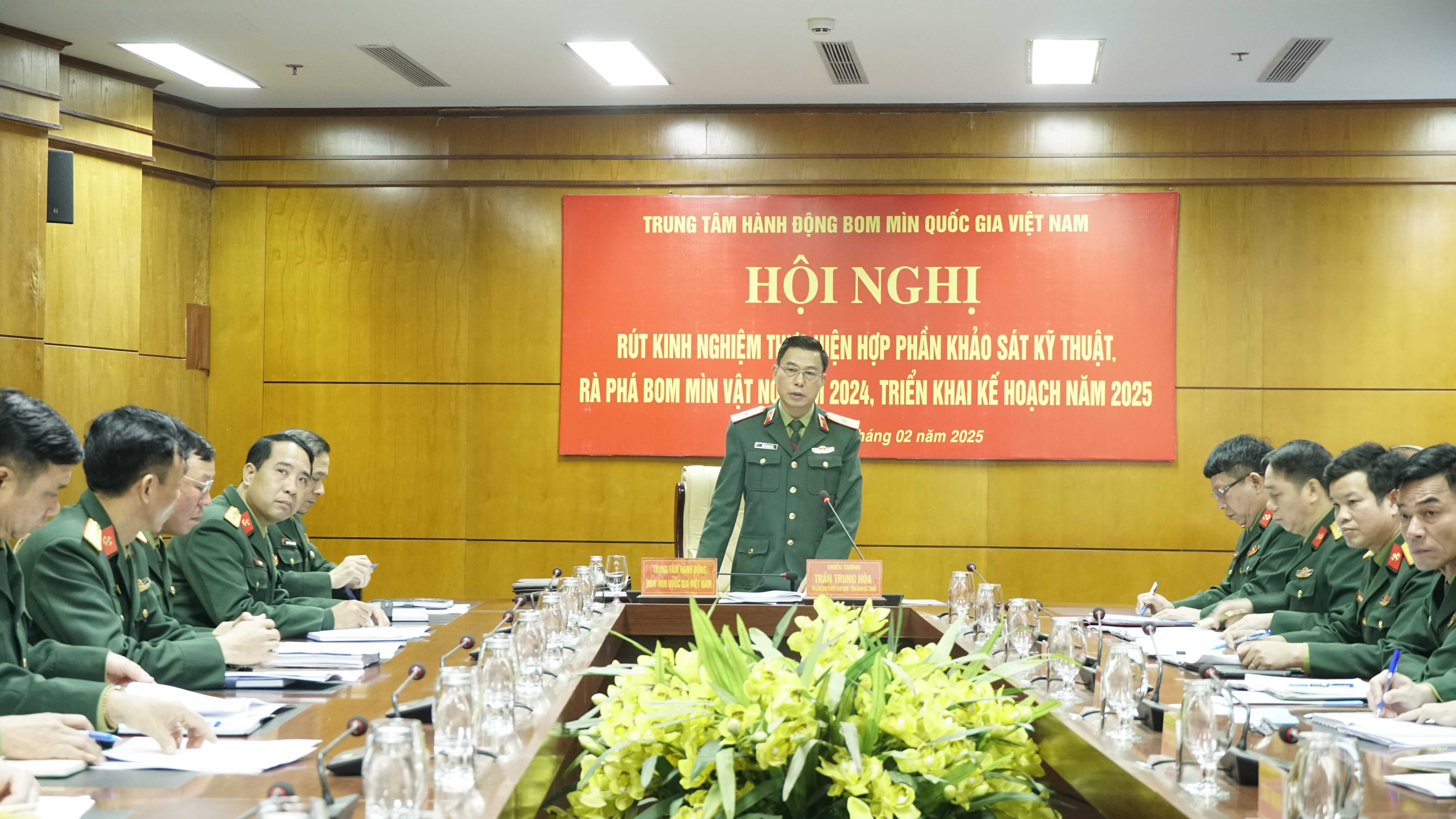 Hội nghị rút kinh nghiệm thực hiện hợp phần khảo sát kỹ thuật, rà phá bom mìn năm 2024, triển khai kế hoạch năm 2025.